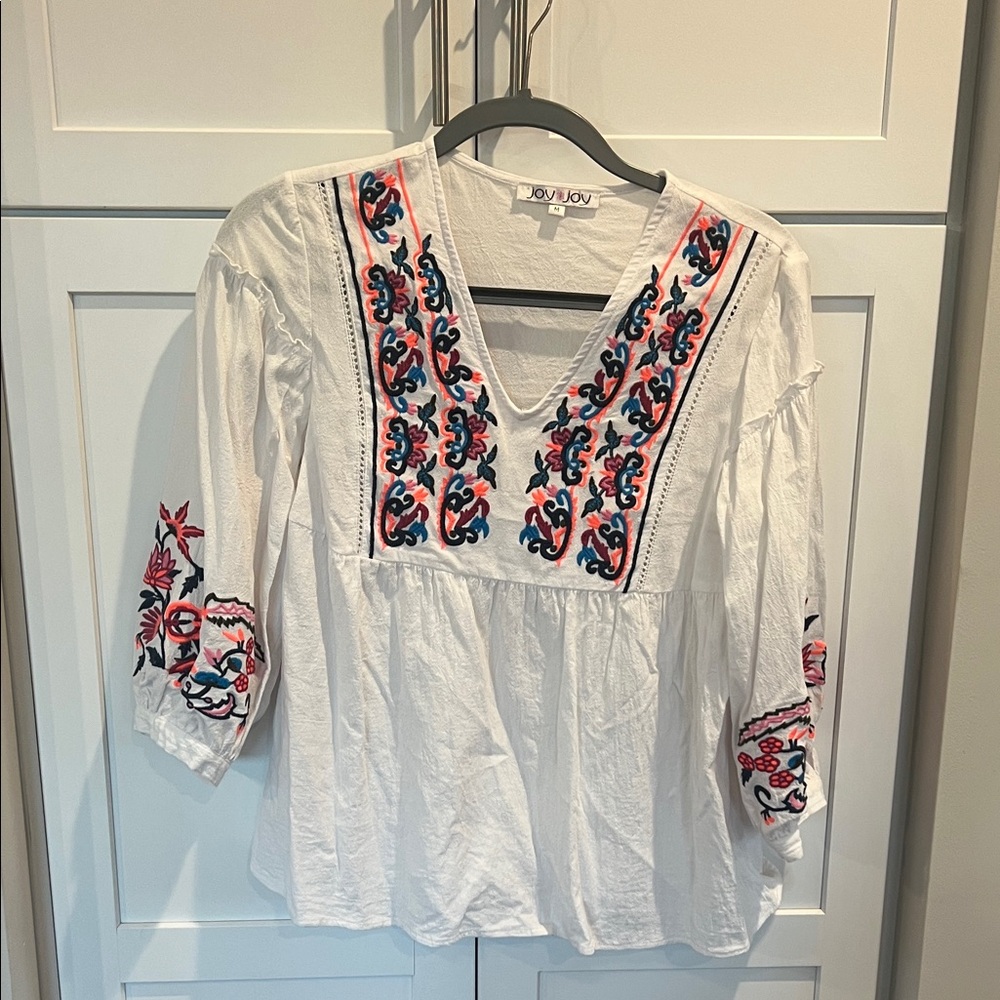 Joy Joy White Blouse with Colorful Embroidery